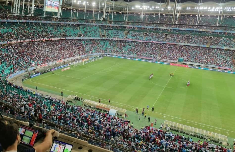 Com gol no apagar das luzes, Bahia vence Atlético-BA e segue 100% no Baiano