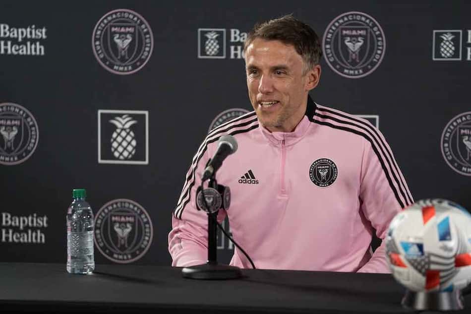 "Fiasco da Gama": Phil Neville, técnico do Inter Miami, relembra jogo contra o Vasco no Mundial de 2000