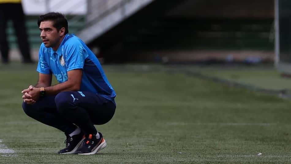 Abel Ferreira minimiza protestos de torcedores do Palmeiras por reforços