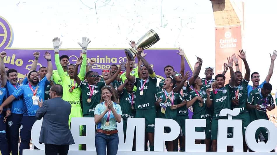 VÍDEO: 'Nem lembro como foi jogada do gol', diz herói de mais um título do Palmeiras na Copinha