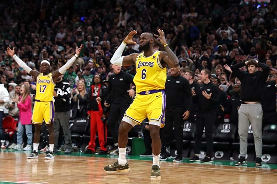 LeBron James e Anthony Davis reclamam de arbitragem: "Fomos roubados"