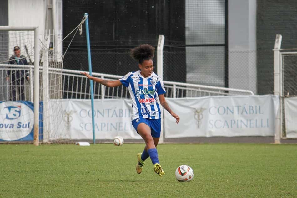 De contrato renovado, Tay Belarmino se declara para o Avaí/Kindermann