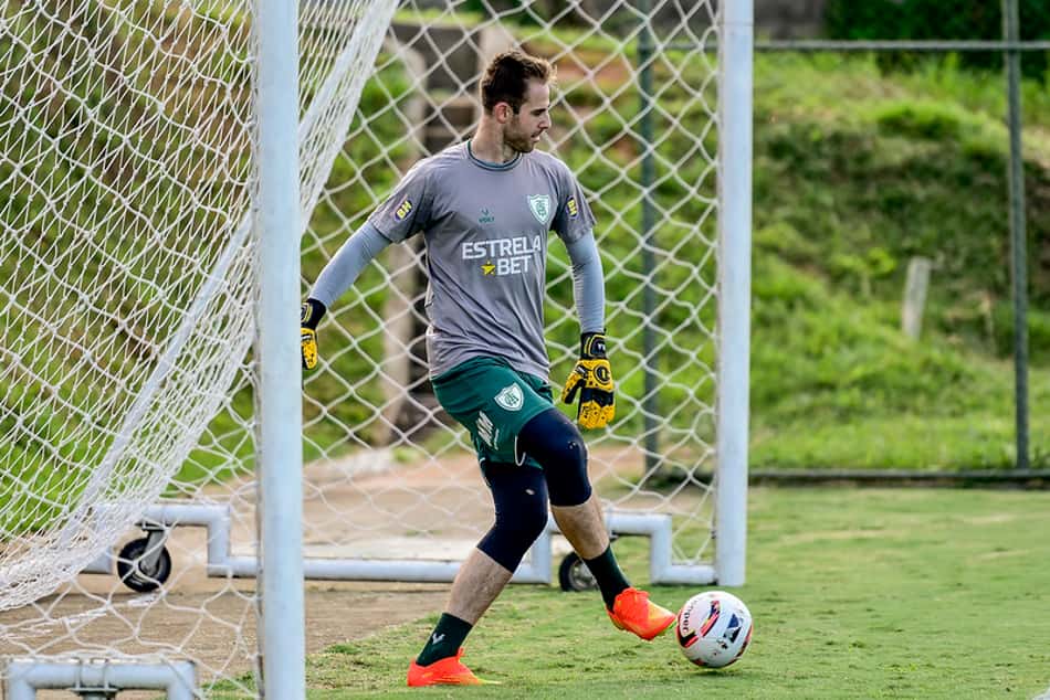Mateus Pasinato - América-MG