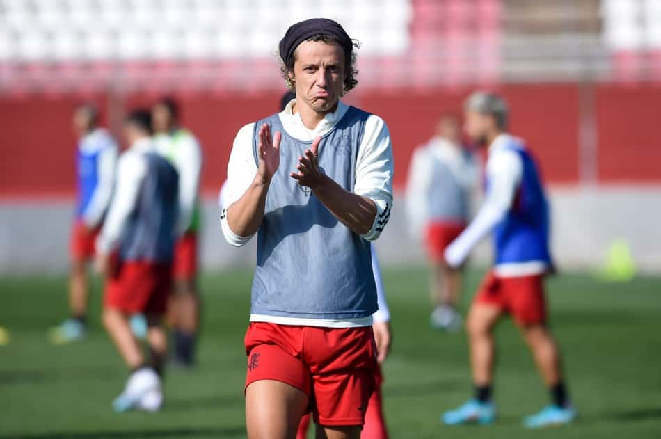 David Luiz pode bater meta e renovar com o Flamengo neste sábado; veja situação de outros 'expirantes'