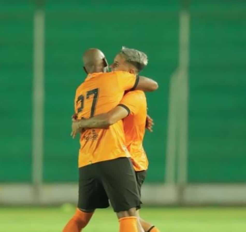 Campeonato Boliviano: Royal Pari e Real Santa Cruz vencem seus duelos