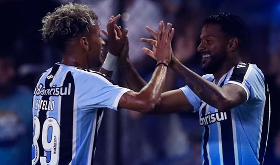 Grêmio leva susto, mas vence o Juventude e dispara na liderança do Campeonato Gaúcho