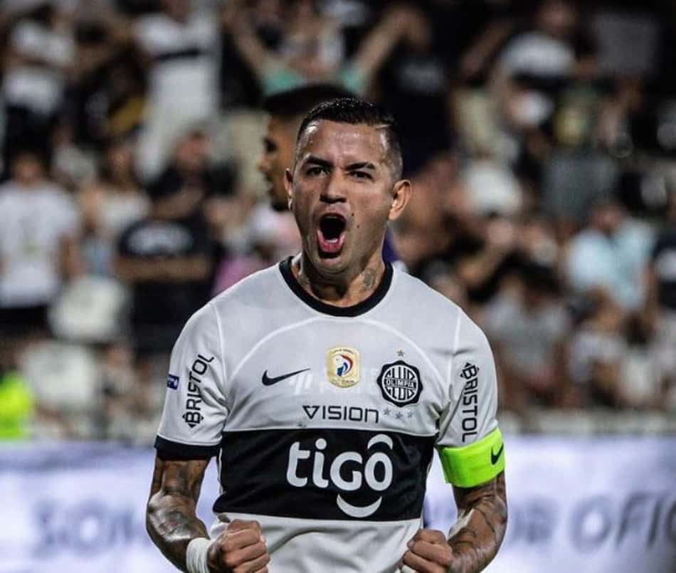 Campeonato Paraguaio: Olimpia goleia e fecha domingo como único vencedor