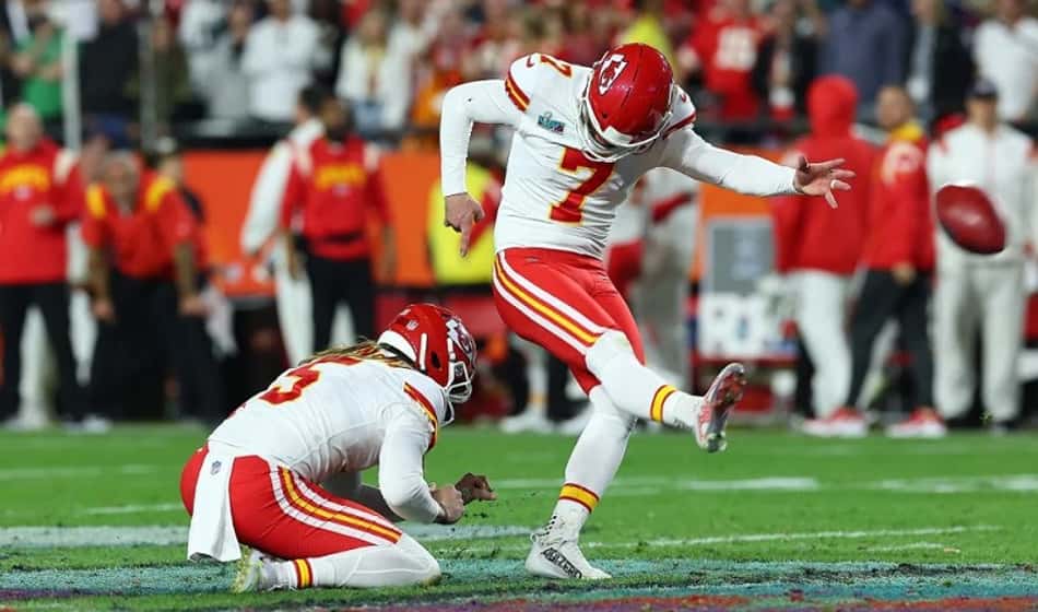Herói do Super Bowl 57, kicker Harrison Butker precisou superar desconfiança após erro no 1º tempo