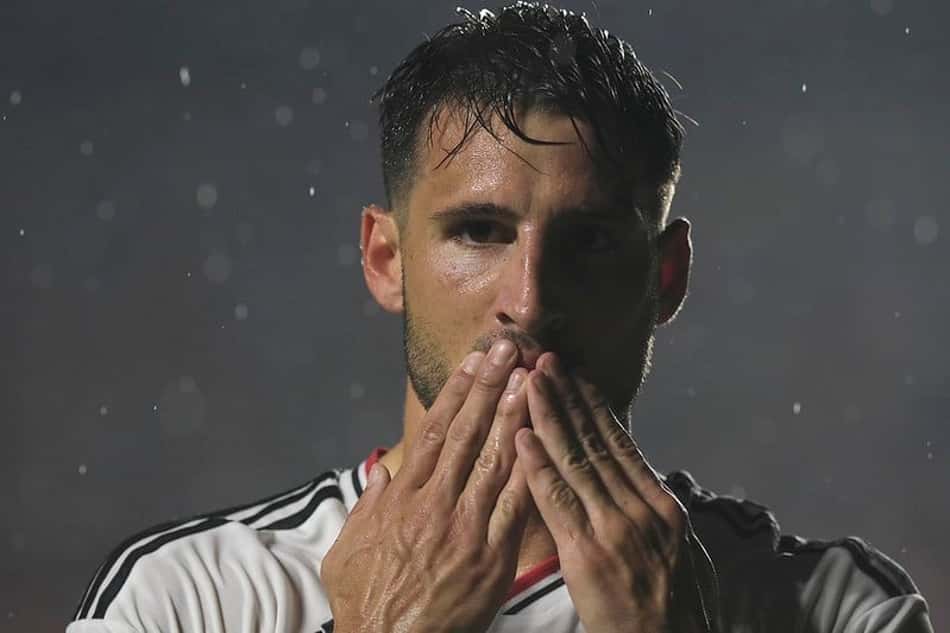 Após romper longo jejum sem gols em vitória do São Paulo, Calleri dispara: 'As coisas sempre voltam ao seu lugar'