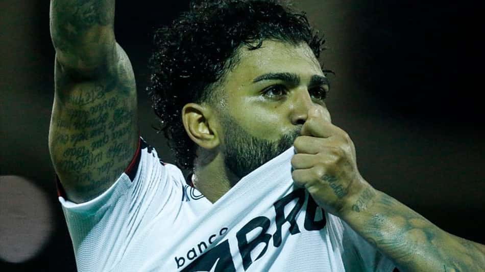 Gabigol celebra marca histórica pelo Flamengo e vê Recopa como objetivo