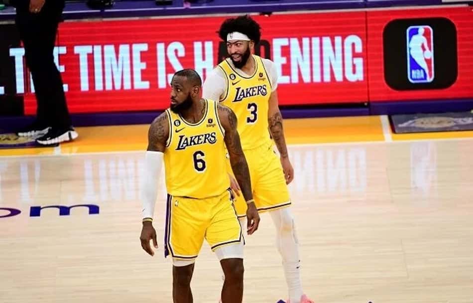 De acordo com jornalista, LeBron James estaria irritado com Anthony Davis