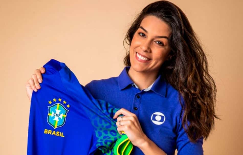 Narradora da Globo tem time descoberto após brincadeira; veja