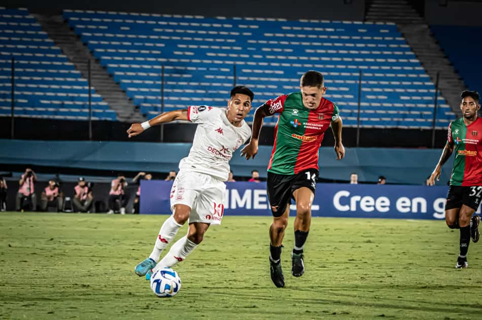 Libertadores: Huracán e Boston River ficam no empate e deixam decisão para jogo da volta