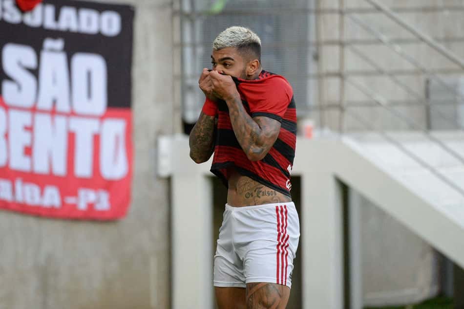 'Quando eu tô loiro, esquece': Gabigol revive bordão após vitória do Flamengo