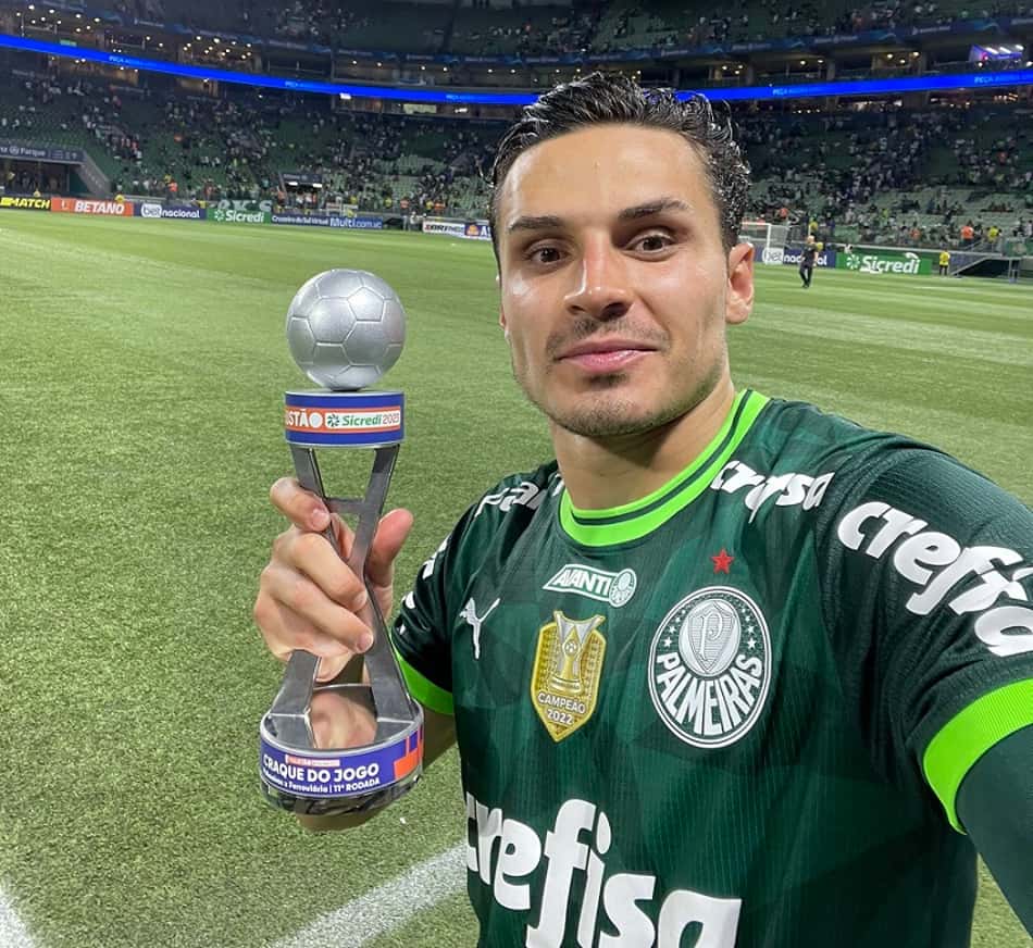 Craque do jogo e elogiado por Abel, Raphael Veiga diz que 'as coisas estão acontecendo' no Palmeiras