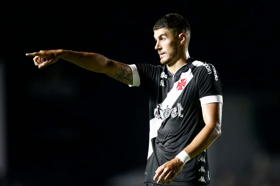 Hoje no Vasco, Pedro Raul 'salvou' o Botafogo no passado; relembre