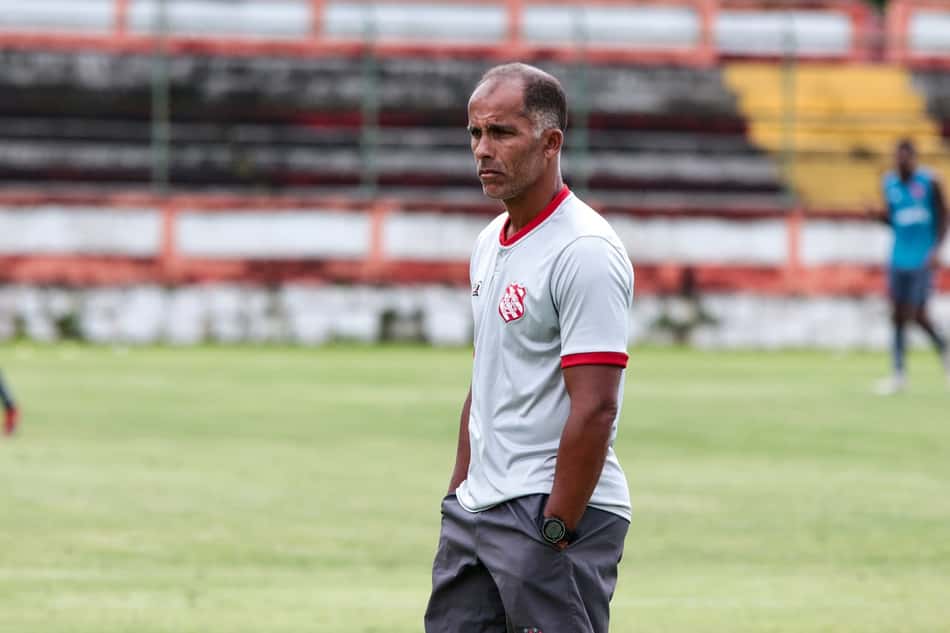 Felipe Maestro - Bangu