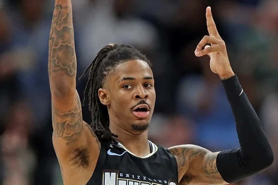 Após polêmicas, Ja Morant faz live mostrando arma em boate