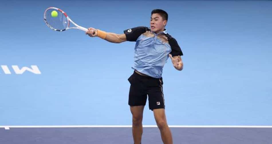 Nakashima surpreende Isner e desafia Medvedev em Indian Wells