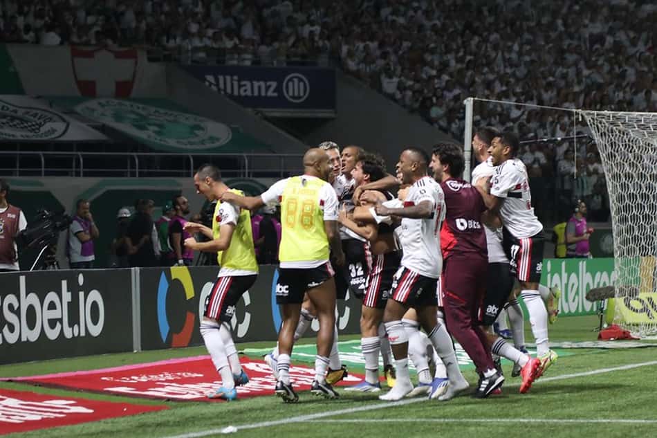 Organizadas do Palmeiras 'isoladas', ruas bloqueadas e efetivo dobrado: PM se prepara para São Paulo no Allianz Parque