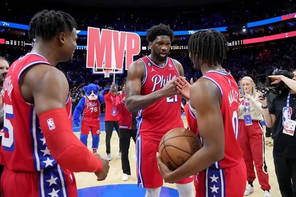 Joel Embiid lidera 76ers e ainda quer MVP
