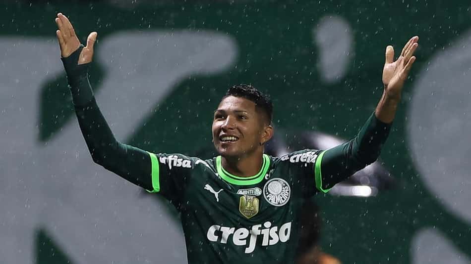 Recuperado, Rony comemora retorno rápido ao Palmeiras e 'vira chavinha' para Dérbi: 'Clássico é clássico'