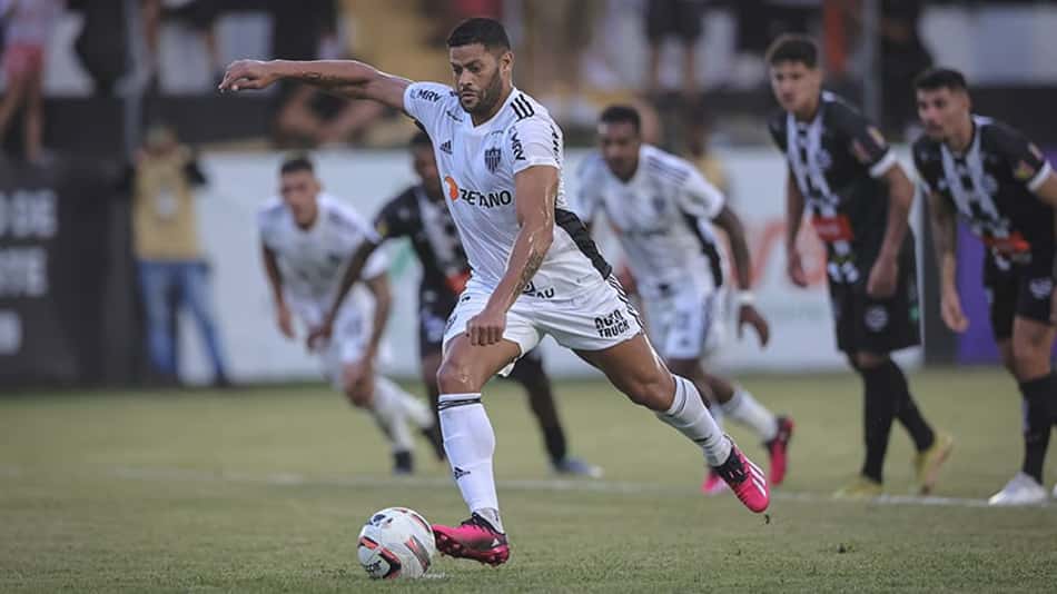 Após polêmicas, prefeito de cidade mineira detona Hulk, do Atlético-MG: 'Está uma m…, não vale nada'