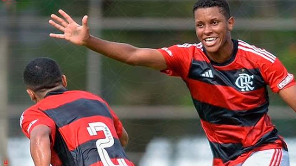 Em jogo movimentado, Flamengo bate o Fluminense e consegue sua primeira vitória no Brasileiro Sub-20