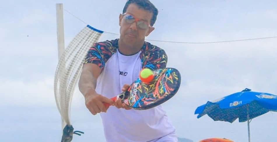 Carioca Paulo Carneiro é eleito o melhor do mundo do Beach Tennis nos 60 anos