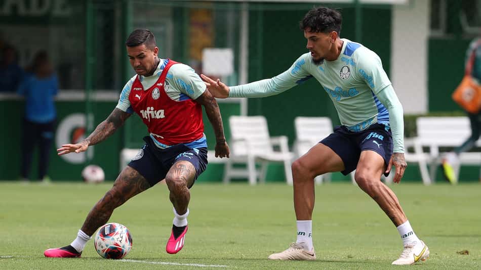 Palmeiras treina com titulares de olho na semifinal do Campeonato Paulista