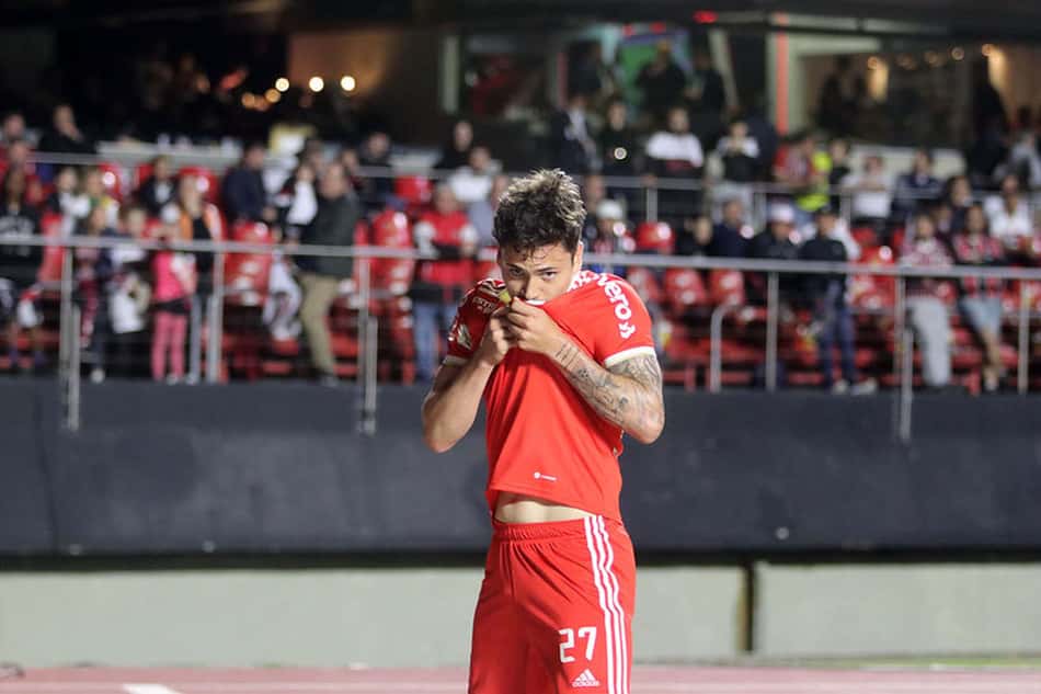 Veja os empecilhos que dificultam interesse do Corinthians em Maurício, do Internacional