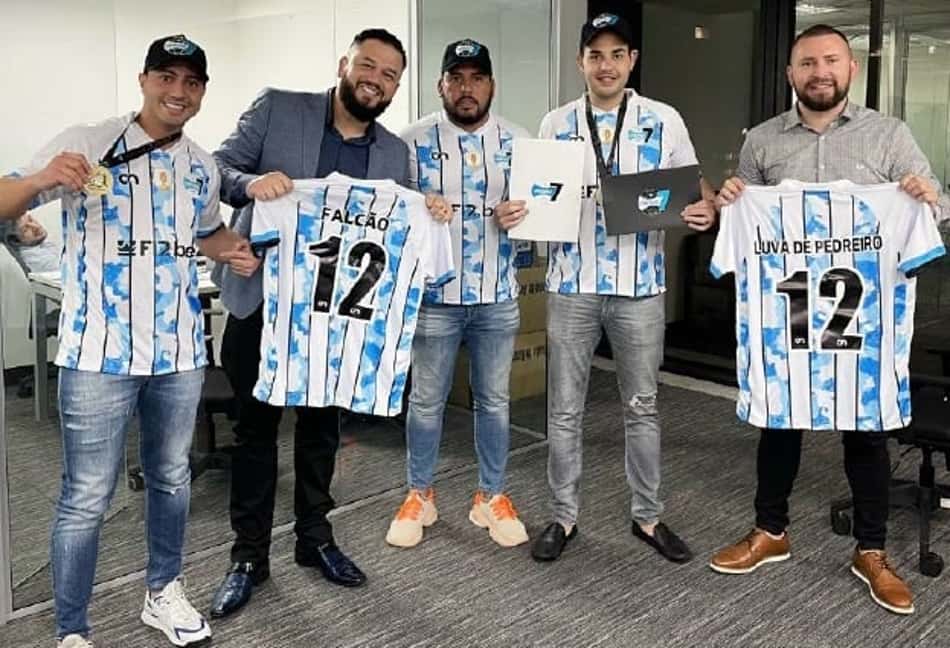 Equipe de Futebol 7 do Grêmio firma acordo com empresa de Falcão