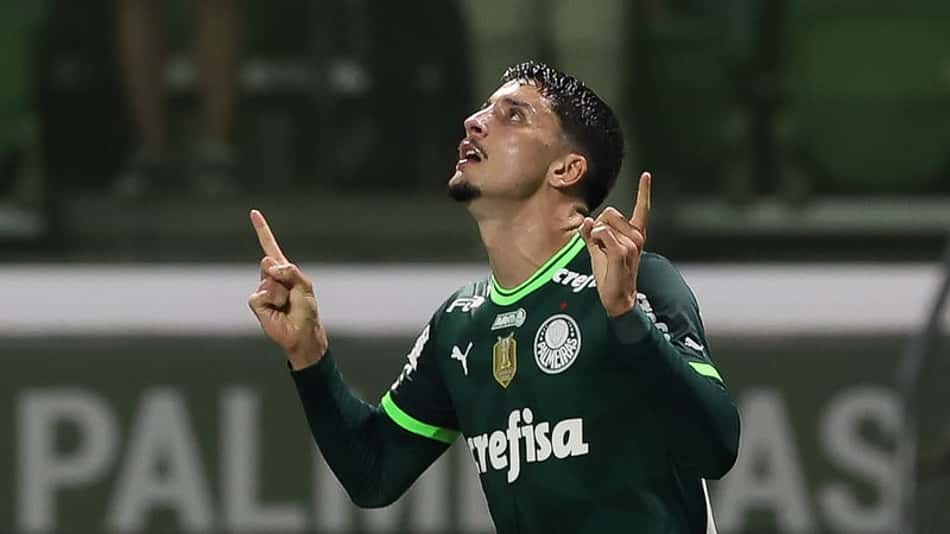 Piquerez, do Palmeiras, é convocado para lista final da seleção uruguaia