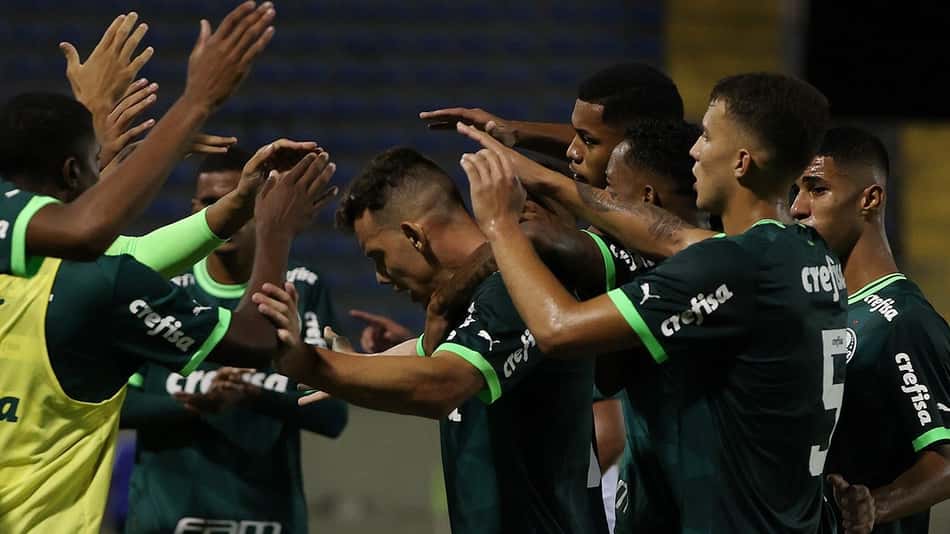 Palmeiras derrota Goiás e conquista primeira vitória como mandante no Brasileirão sub-20