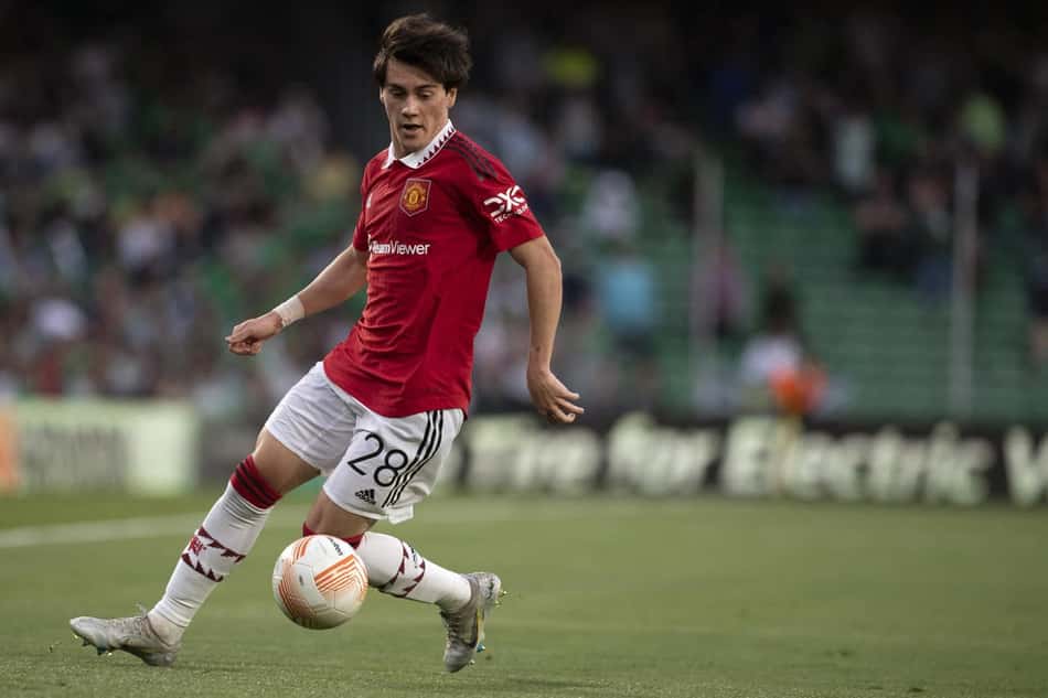 Alvo do Flamengo, Facundo Pellistri deve renovar contrato com Manchester United