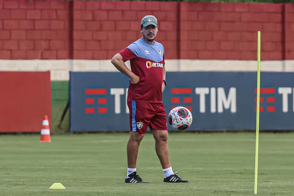 Quem joga no lugar de Martinelli? Veja as opções de Diniz para estreia do Fluminense na Libertadores