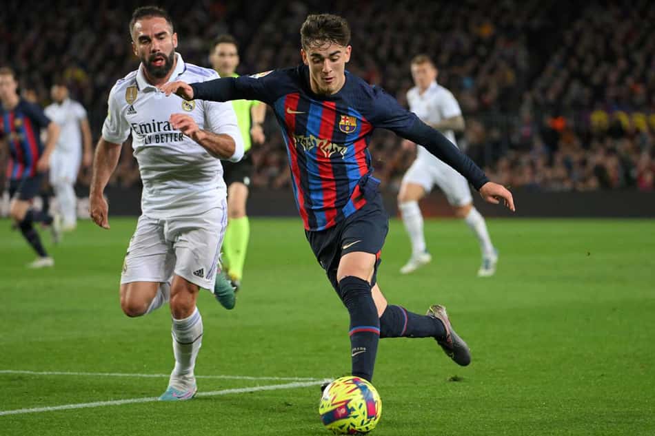 Por conta de problemas adminstrativos do Barcelona, Gavi pode jogar em gigante inglês