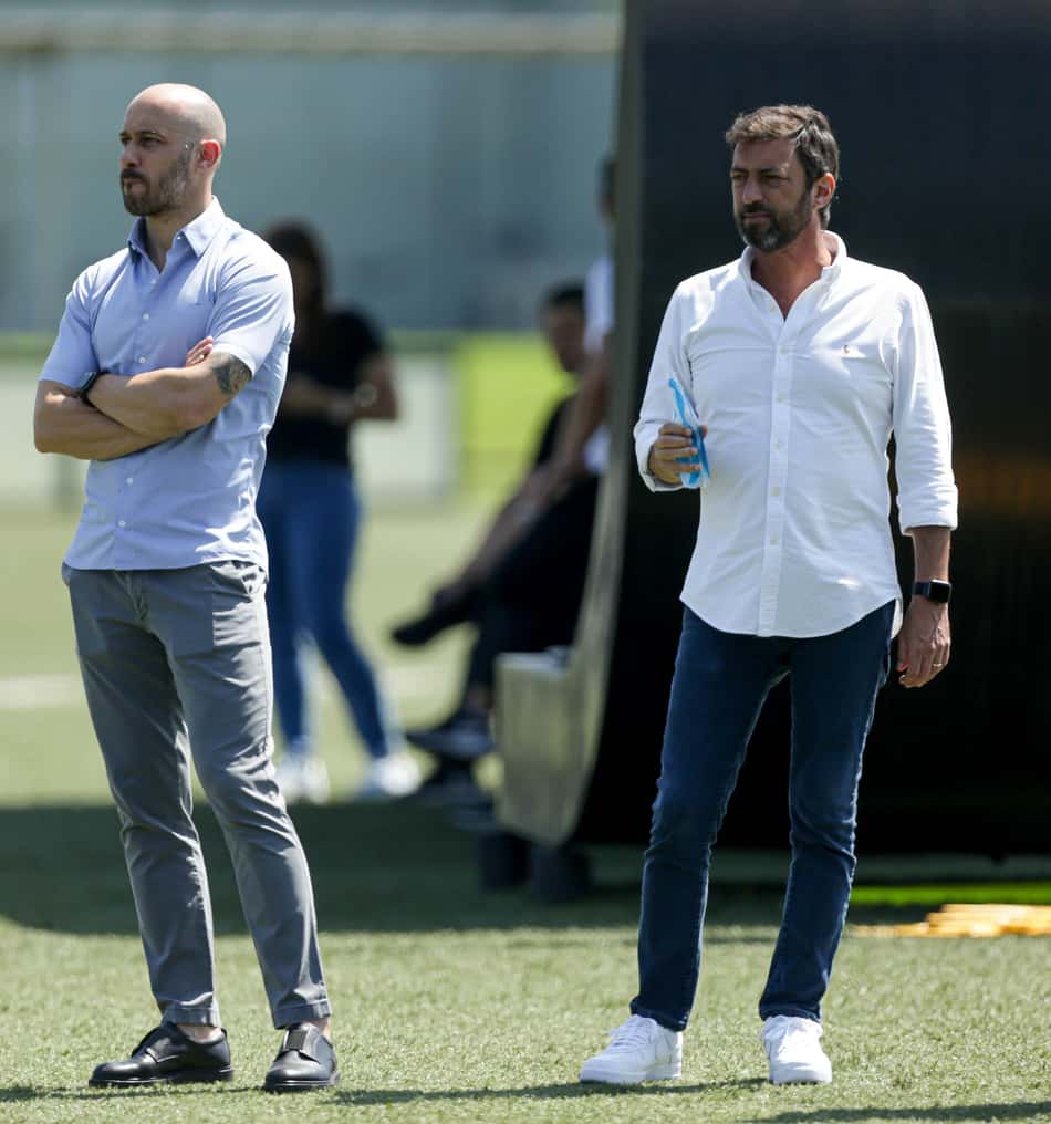 Dirigente do Corinthians cita rivais como exemplos na Libertadores e abre o jogo sobre reforços
