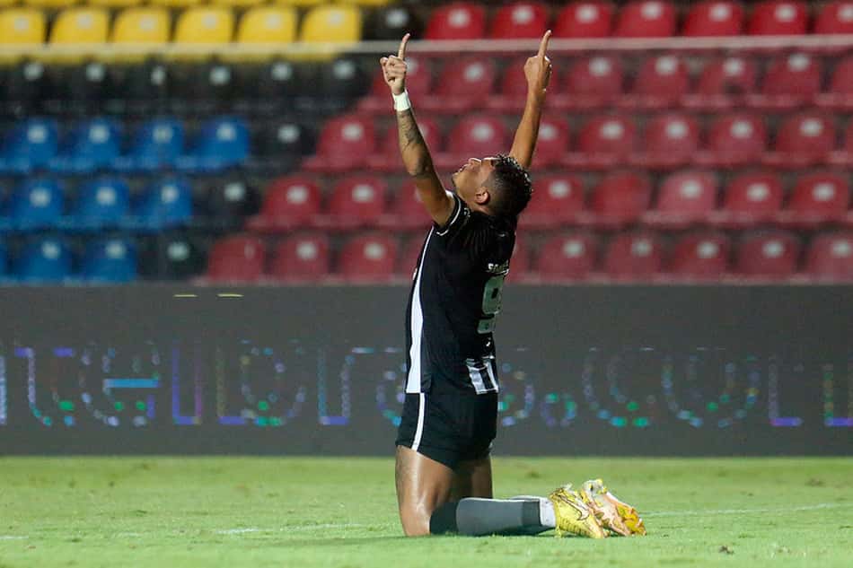 Como titular, Tiquinho Soares tem média de quase um gol por jogo pelo Botafogo em 2023