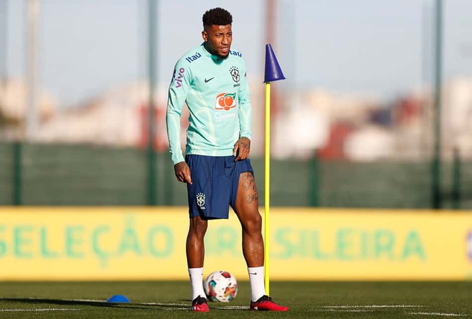 Por mecanismo de solidariedade, Atlético-MG pode faturar com provável venda de Emerson Royal