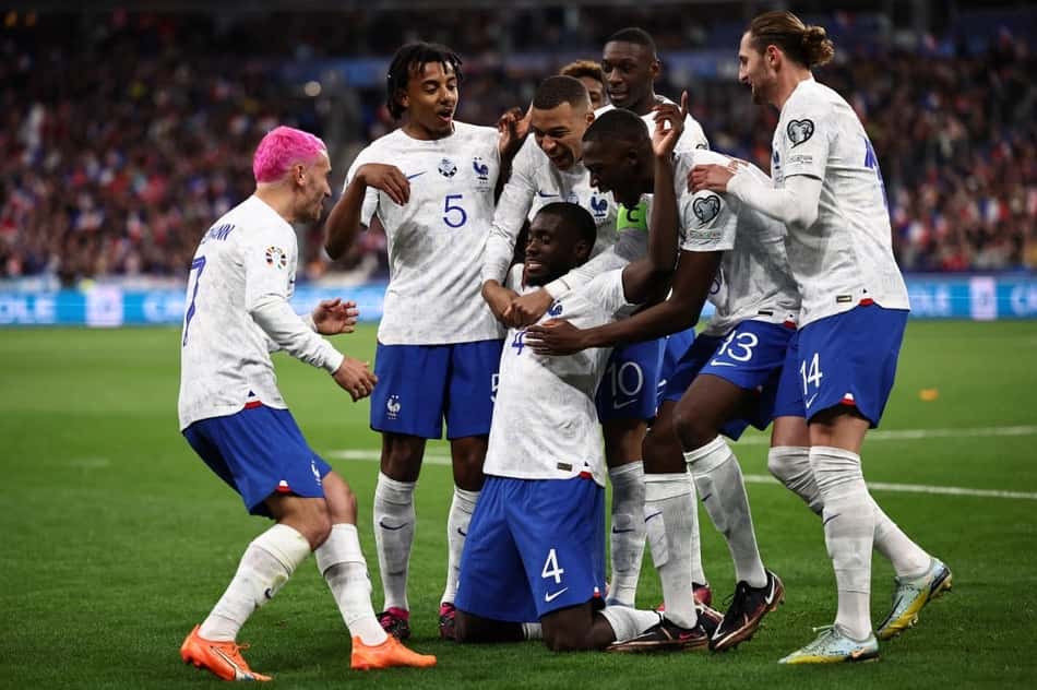 Mbappé e Griezmann brilham, e França goleia Holanda nas Eliminatórias da Eurocopa