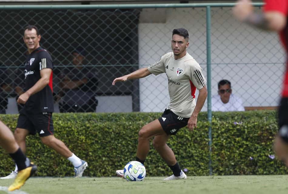 Raí Ramos fala sobre expectativas no São Paulo e revela quem é seu ídolo no clube