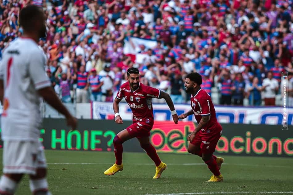Com show de Lucero, Fortaleza atropela o Ferroviário e vai à semifinal da Copa do Nordeste