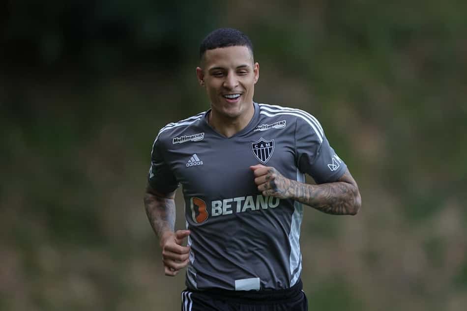 Médico do Atlético-MG atualiza situações de jogadores lesionados
