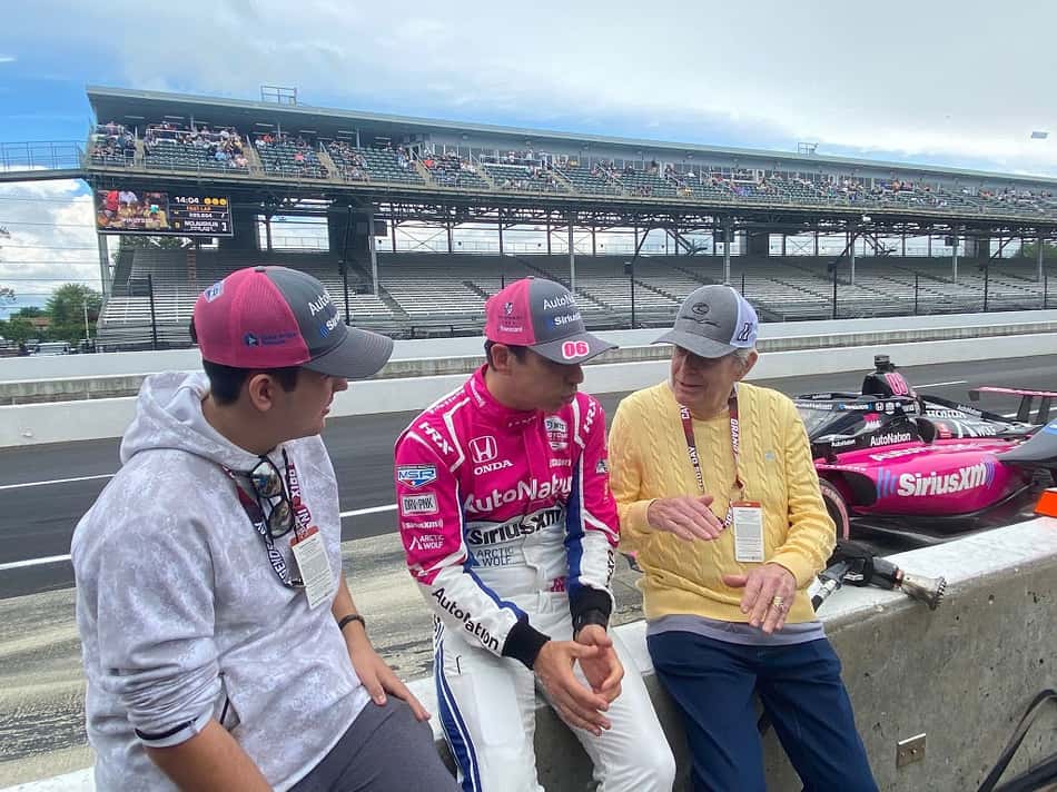 Papo com Helio Castroneves: dois Castroneves na pista no final de semana