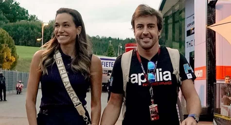 Fernando Alonso anuncia fim de relacionamento com jornalista