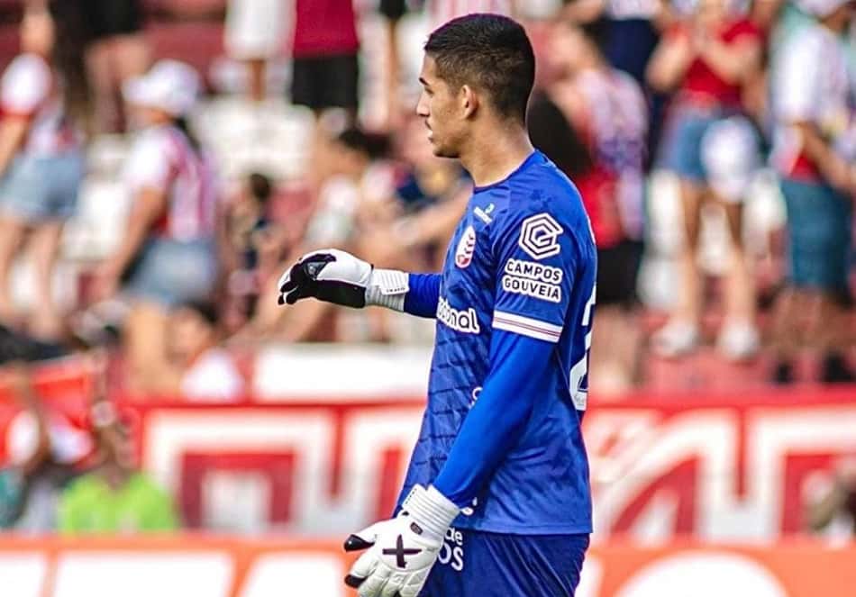 No Náutico, Cássio comemora primeiro jogo como profissional: 'Sonho realizado'