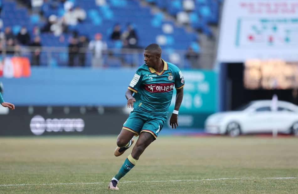 Leandrinho destaca início do Daejeon pela K-League