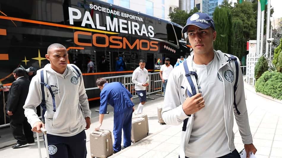 VÍDEO: Os bastidores da viagem do Palmeiras à Bolívia para estreia na Libertadores