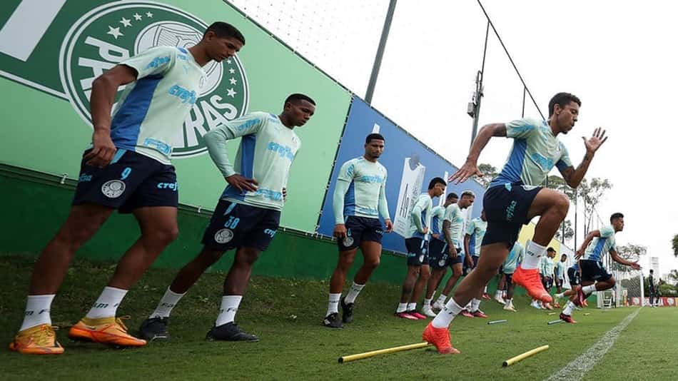 Com grupo completo, Palmeiras realiza treino tático seguindo preparação para a final do Paulistão